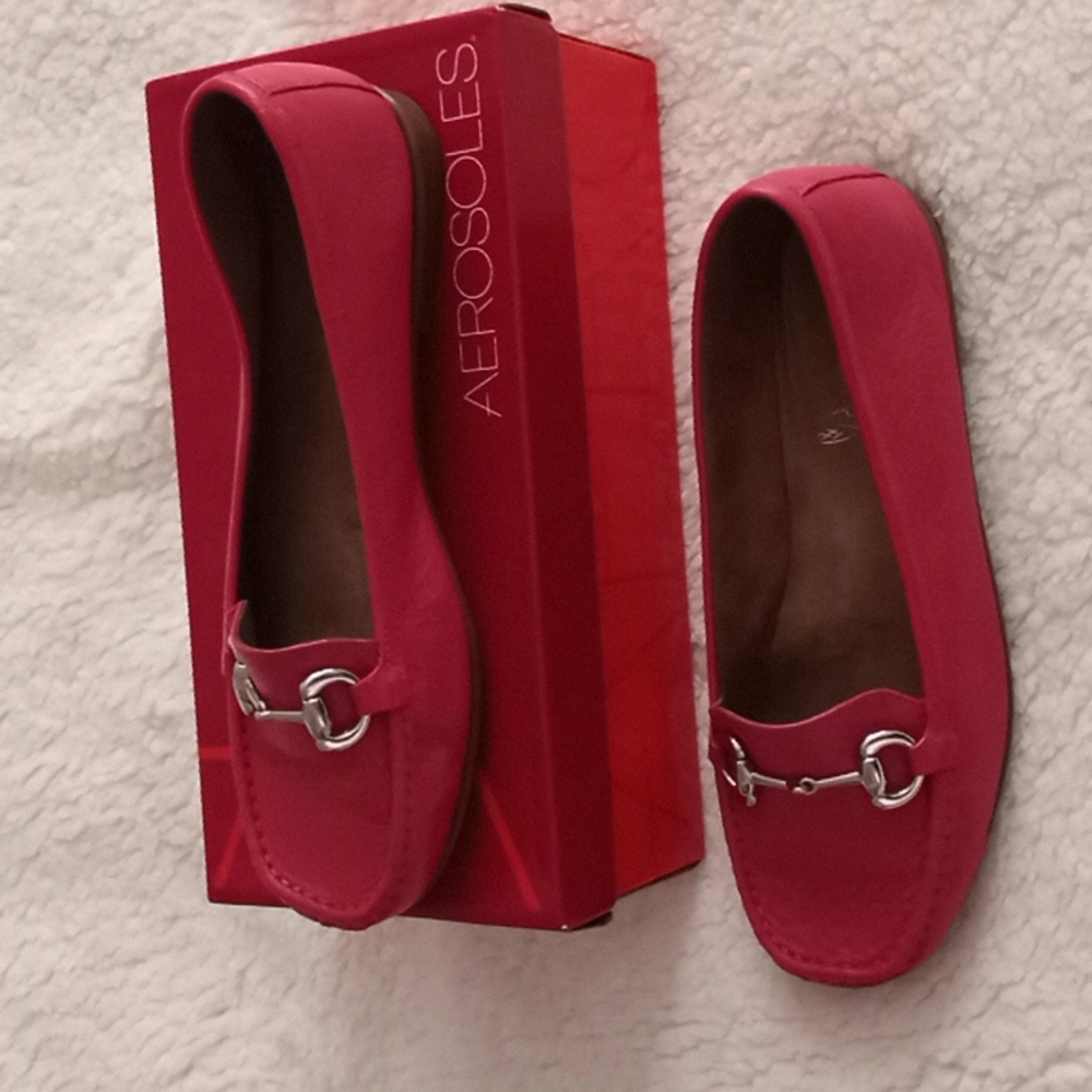 Women's pink leather loafers